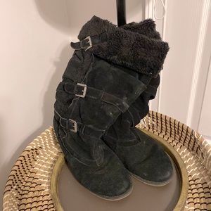 Bare Traps Size 8.5 Black suede boots lined and trimmed in black fx fur stay dry
